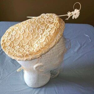Vintage 1960's Scalloped Lace Pill Hat with Pik, Veil and Tie